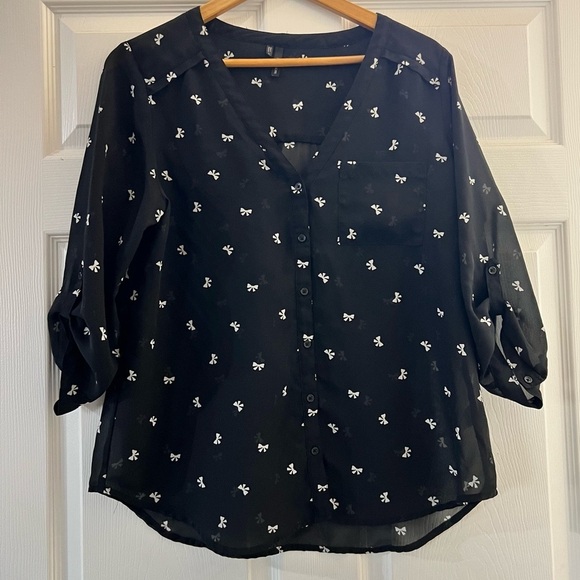 Maurices black sheer blouse with white bows Women’s size Large - Picture 1 of 5
